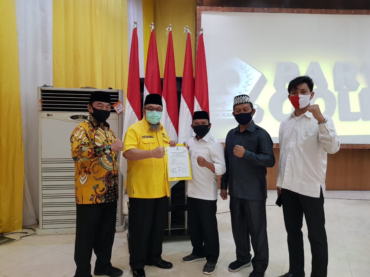 Tony - Antoni Resmi Terima Form B1.KWK Dari Partai Golkar - Portal Pena ...